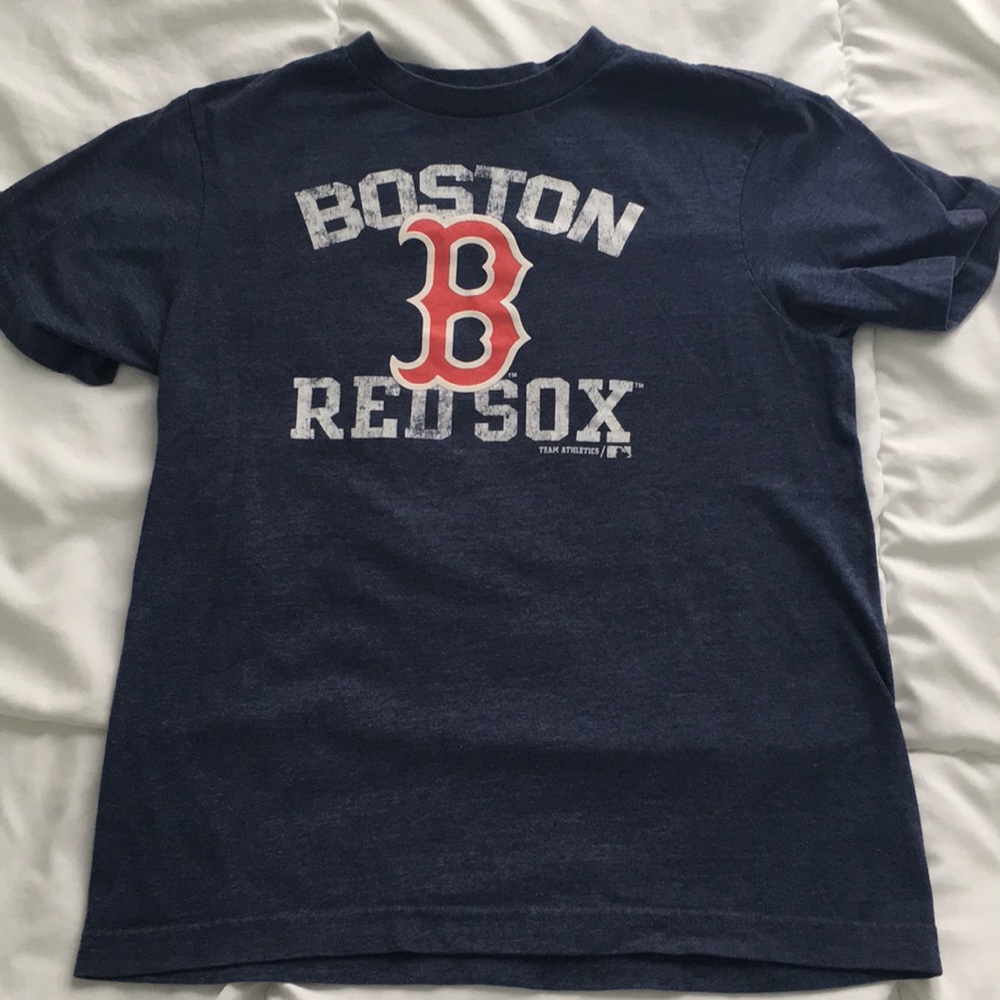Tee shirt.